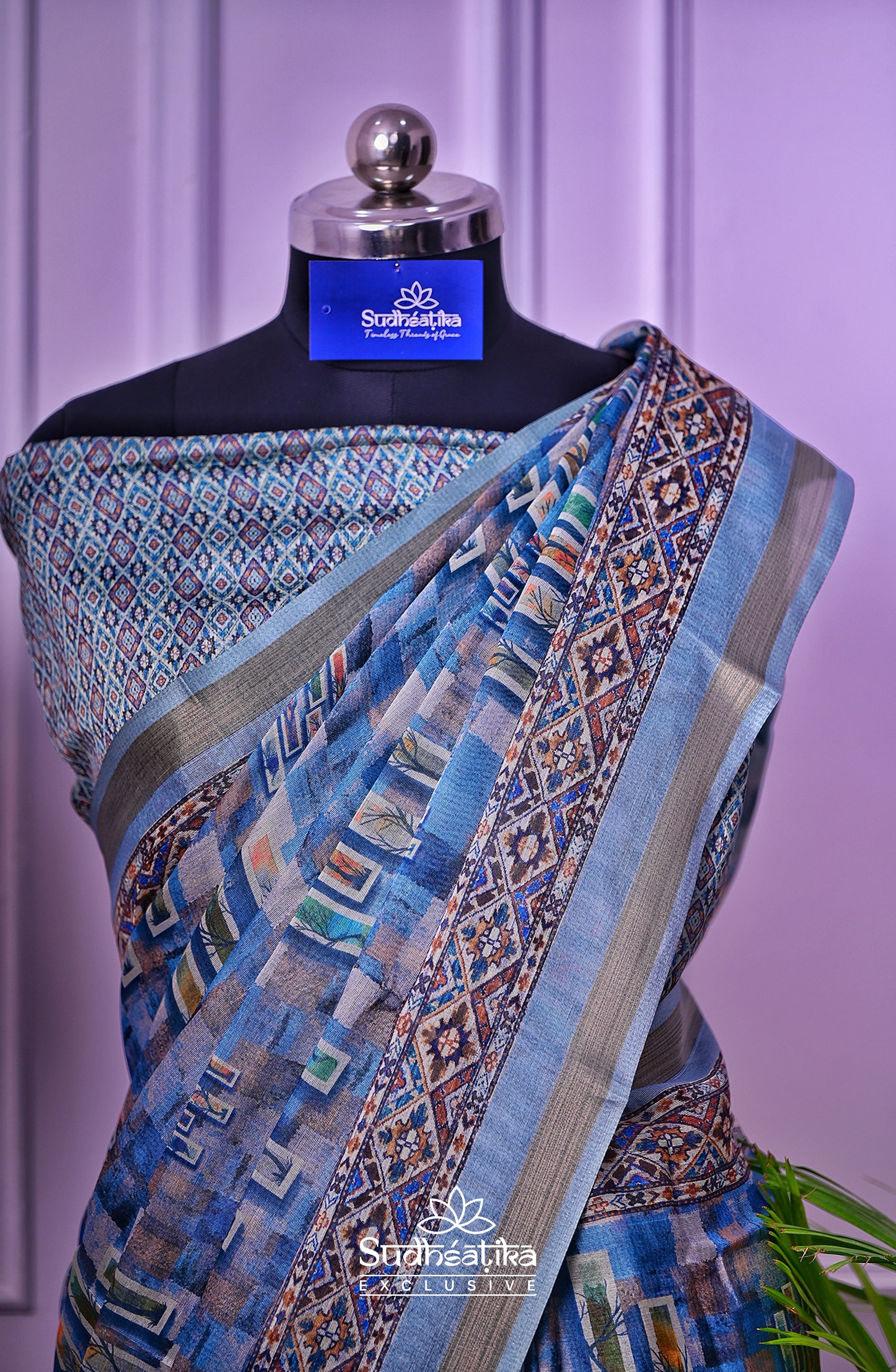 Urban Echoes Printed Digital Weave Saree
